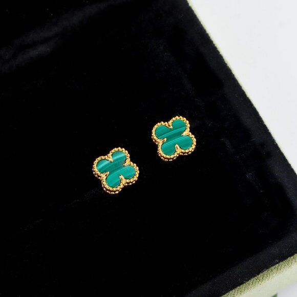 Van Cleef & Arpels small stud earrings. - Picture 1 of 5